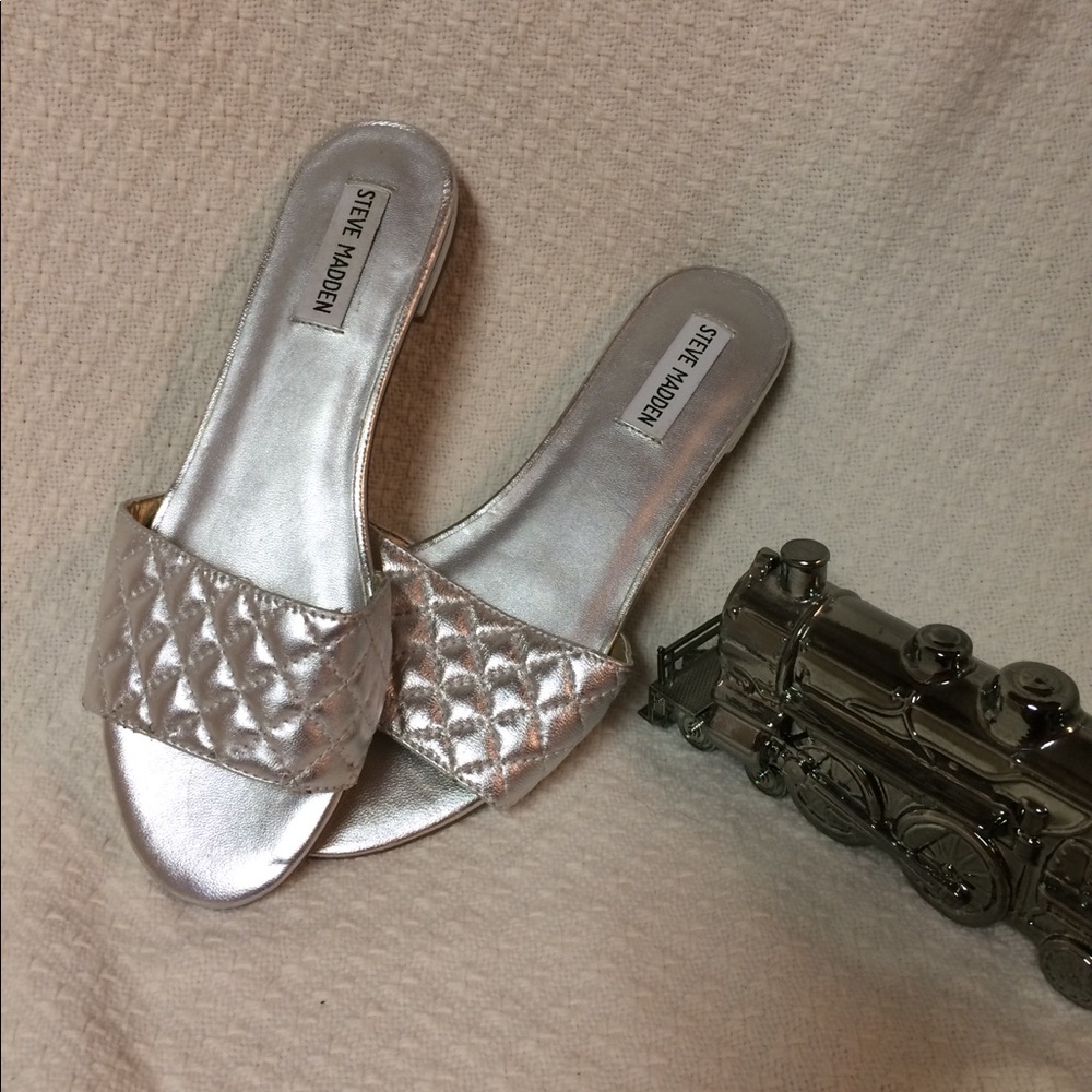 Size 8, Steve Madden sandals, like new.